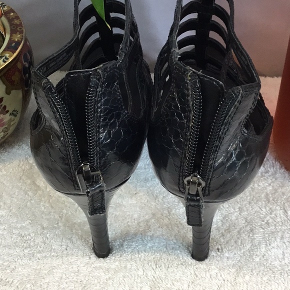 🍇🍷👠Black Snake Skin Franco Sarto Heels👠🍷🍇 - Picture 6 of 8